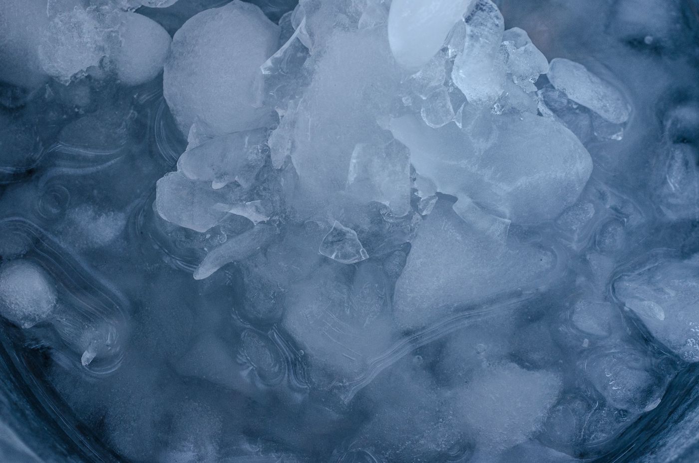 Best Cold Plunge for Backyard Use: Weatherproof Outdoor Tubs